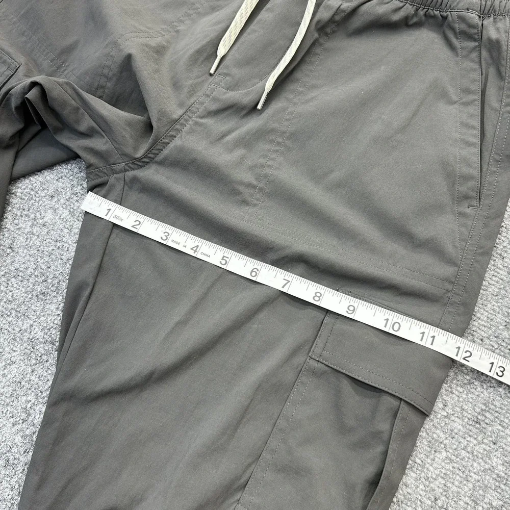 Vuori Jogger Pants Mens Small Gray Cargo‎ Stretch Elastic Waist Hiking VW494
